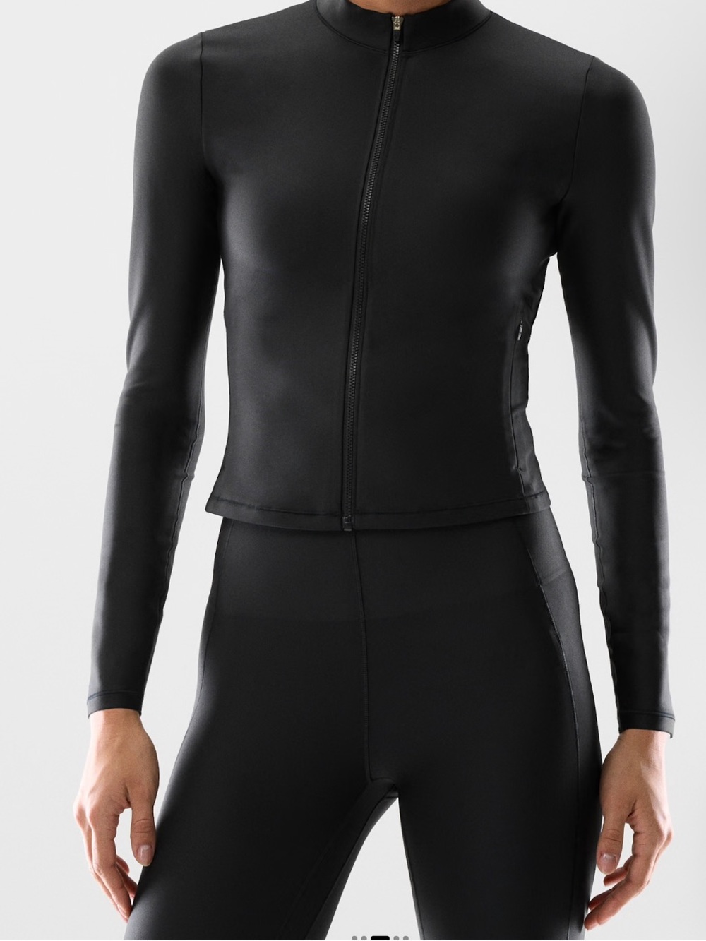 Aritzia Glotone Ventura Zip up Jacket and Legging - SET (medium)
